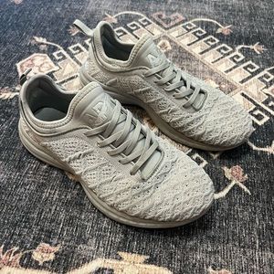 APL women’s size 39 sneaker